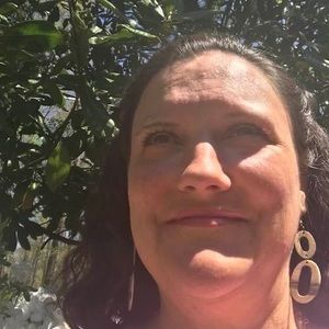 Meet your Posher, Angela michaellean